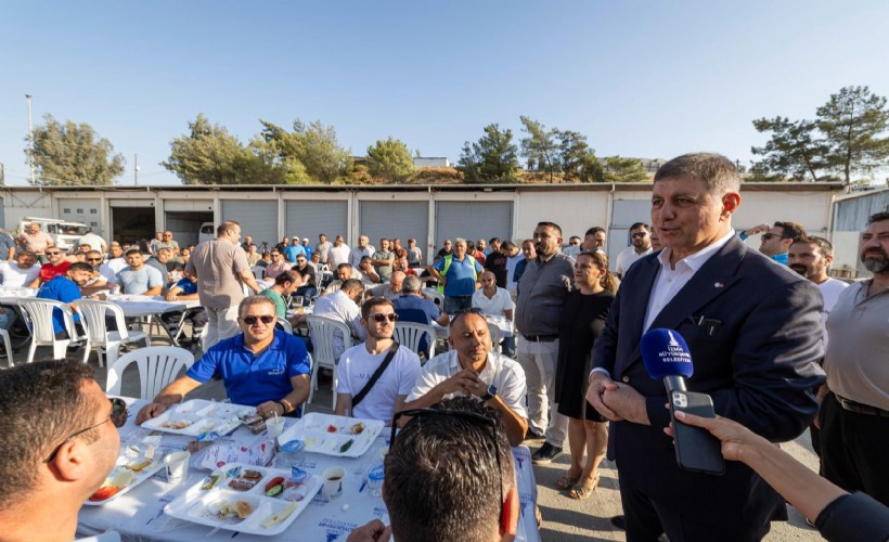 Tugay işçilerle buluştu: Bizden önemli görevler yapmamızı bekleyen bir şehir var