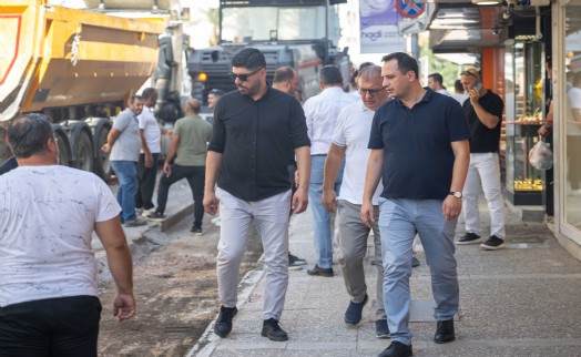 Bornova Belediyesi üst yapıyı yeniliyor: Mustafa Kemal Caddesi sil baştan