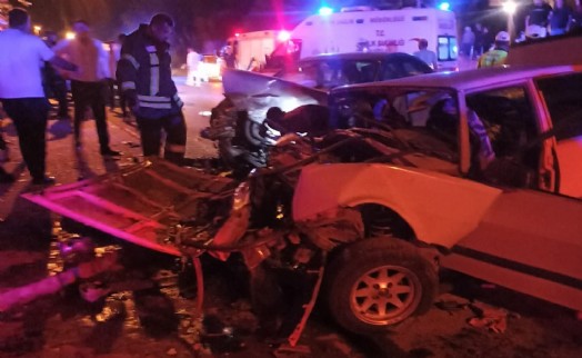 'Hatalı sollama' kazası: 4'ü ağır, 8 yaralı