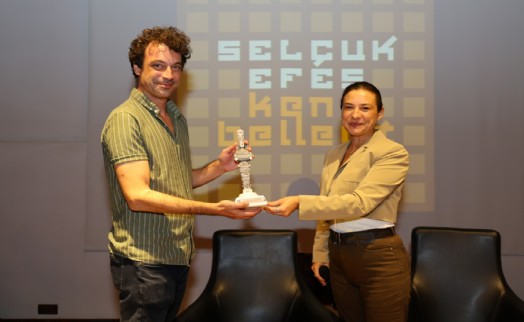 Özgür Mumcu Efes Selçuklularla buluştu: Başkan Sengel'den cesaret mesajı!