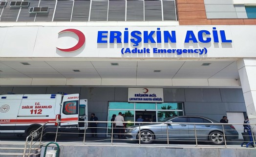 61 hastane personeli, gıda zehirlenmesi şüphesiyle acil servise başvurdu