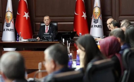 AK Parti MYK toplanıyor: Sahadan gelen şikyetler Erdoğan'ın masasında