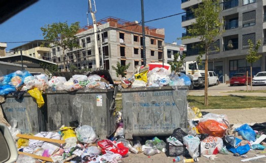 AK Parti'den Çiğli'de çöp krizine sert tepki: Beceriksizlik, iş bilmezlik, liyakatsızlık