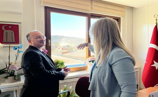 AK Partili Çankırı'nın kaymakam ziyaretinde İzmir'in çöp gerçeği