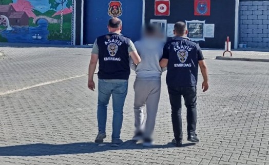 Aranan hükümlüyü polis yakaladı