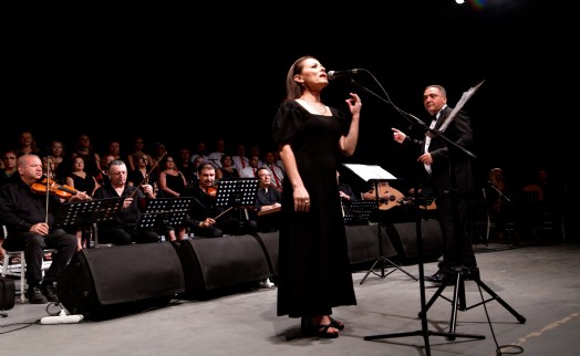 Atatürk'ün Sevdiği Şarkılar Bornova'da yankılandı
