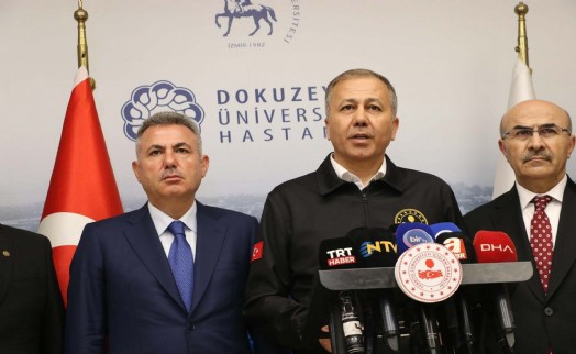 Bakan Yerlikaya İzmir'de saldırıda yaralanan polisleri ziyaret etti