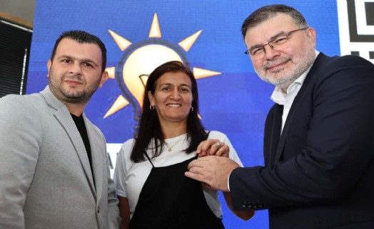 Başkan Saygılı, Kemalpaşa'da yeni üyelere rozet taktı!