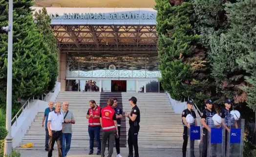 Bayrampaşa Belediyesi operasyonunda yeni gelişme: 48 kişi adliyeye sevk edildi