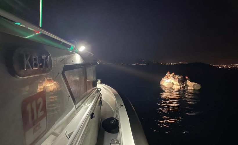 Bodrum'da 20 kaçak göçmen kurtarıldı, 2 göçmen kaçakçısı yakalandı