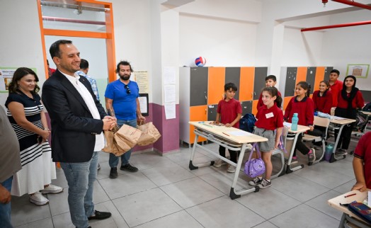 Bornova'dan öğrencilere sağlıklı beslenme desteği