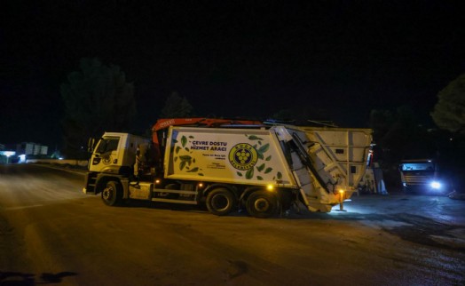 Buca'da eylem bitti, temizlik çalışmaları hızla başladı