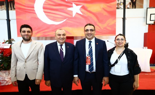 CHP Balçova'da Murat Aküzüm güven tazeledi