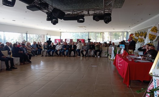 CHP Bergama'da tek adaylı seçim; Durmaz güven tazeledi