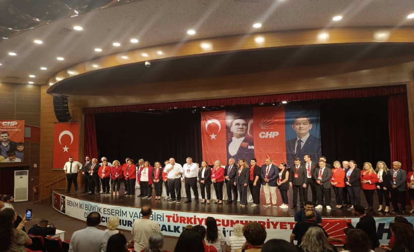 CHP Güzelbahçe'de Devrim Seyrek güven tazeledi; Başkanlar listede yok!