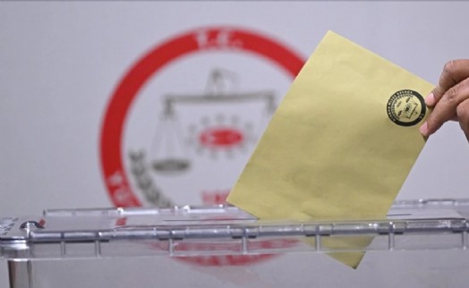 CHP İzmir'de il kongresine geri sayım: Hangi başkanlar oy kullanamayacak?