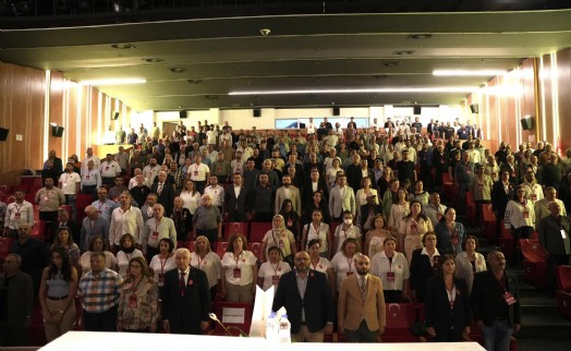 CHP Kemalpaşa'da Ahmet Yılmaz yeniden ilçe başkanı seçildi