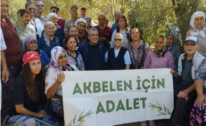 CHP'li Günaydın zeytin ağaçları için direnen İkizköylülerle bir arada