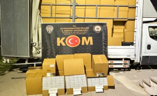 Çay'da kaçakçılık operasyonu