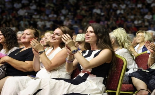 Çeşme Festivali'nde ilk gün coşkusu