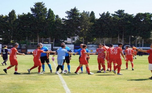 Çeşme Sakız Master Futbol Turnuvası tamamlandı