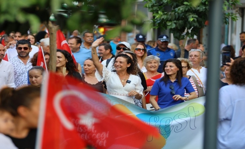 EFEST 2025 renkli görüntülerle başladı