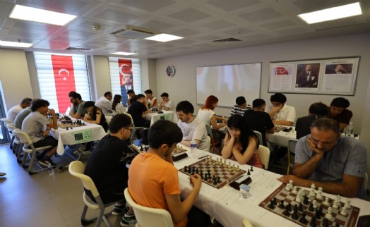 EFEST'te satranç heyecanı