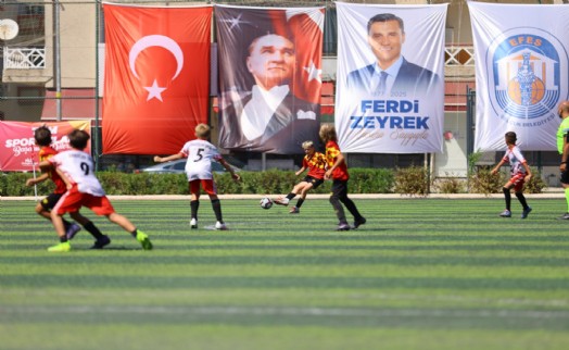 Efes Selçuk'ta Ferdi Zeyrek Futbol Müsabakaları heyecanı