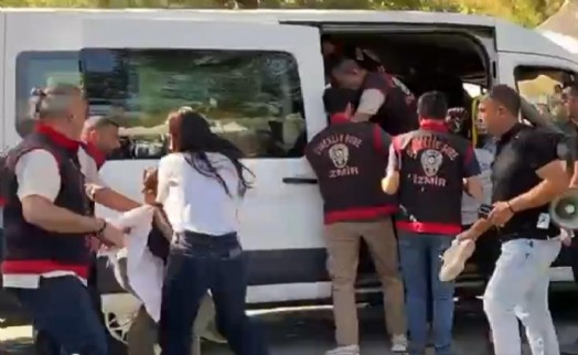 Ege Üniversitesi'nde 'yemek zammı' protestosuna polis ablukası!