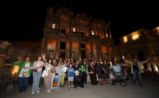 Engelsiz bireylere Efes'te gece yolculuğu