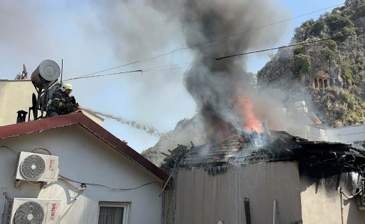 Fethiye'de müstakil evde yangın