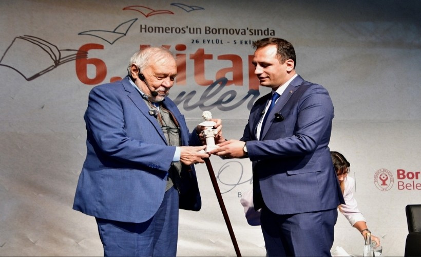 İlber Ortaylı Bornova’da İzmirlilerle buluştu