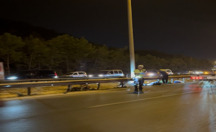 İzmir'de bariyere çarpan motosikletin sürücüsü hayatını kaybetti!