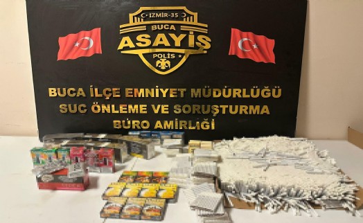 İzmir'de kaçak sigara operasyonu: 2 gözaltı