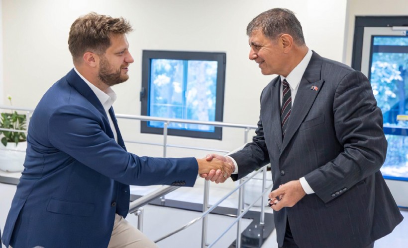 İzmir ile Stari Grad arasında kardeşlik köprüsü