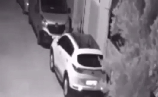 Kadın kıyafetleri giyip hırsızlık yaptı, tutuklandı! O anlar kamerada