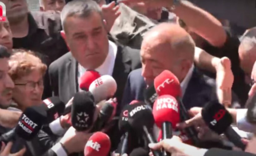 Kayyım Gürsel Tekin'in kafasına su şişesi fırlatıldı!