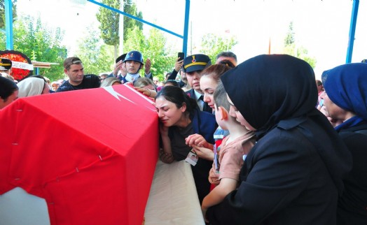 Kaza şehidi uzman çavuş, son yolculuğuna uğurlandı