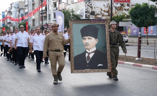Kemalpaşa, kurtuluşunu coşkuyla kutladı