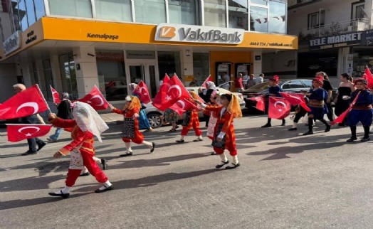 Kemalpaşa'nın kurtuluşu coşkuyla kutlandı