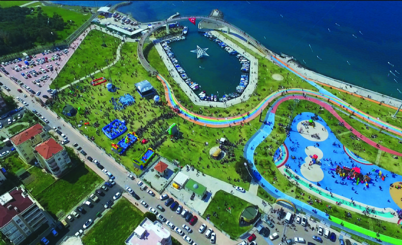 Maviyle yeşilin buluştuğu kent Aliağa