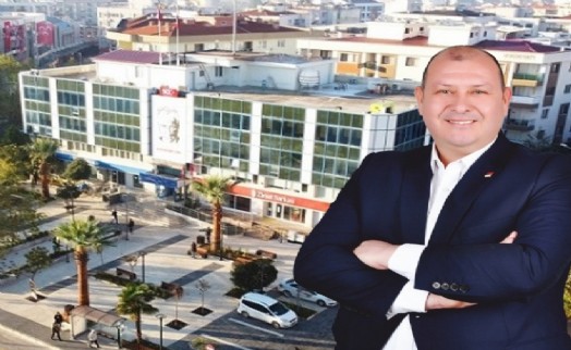 Menderes Belediyesi'nden öğrencilere destek