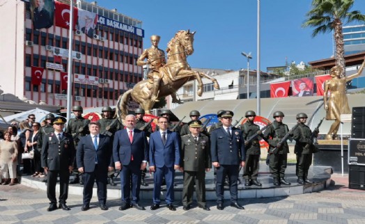 Menemen'de 9 Eylül kutlaması: Düşmana geçit vermeyeceğiz