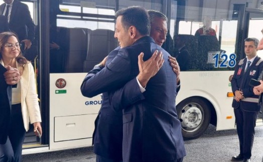 Özel İstanbul'a geldi! Özgür Çelik karşıladı