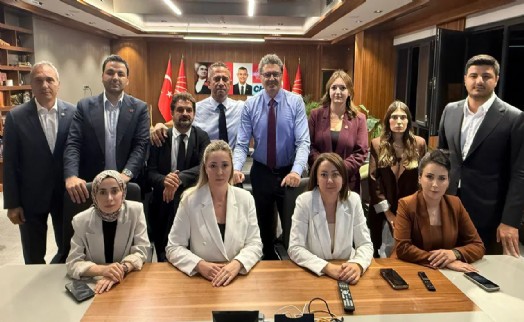 Polis ablukası devam ediyor: Özel'in çalışma ofisinde son durum