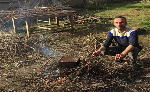 Refüje çarpan motosikletin ehliyetsiz ve kasksız sürücüsü öldü