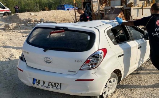 Şarampole devrilen otomobilin sürücüsü hayatını kaybetti