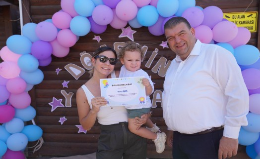 Seferihisar Belediyesi'nden miniklere sertifika töreni