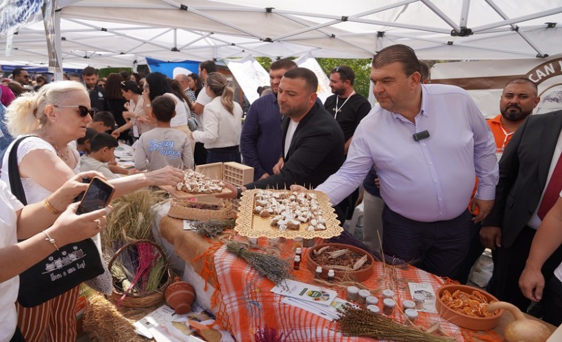 Seferihisar’da Ata Ekmeği ve Armola Şenliği coşkuyla gerçekleşti