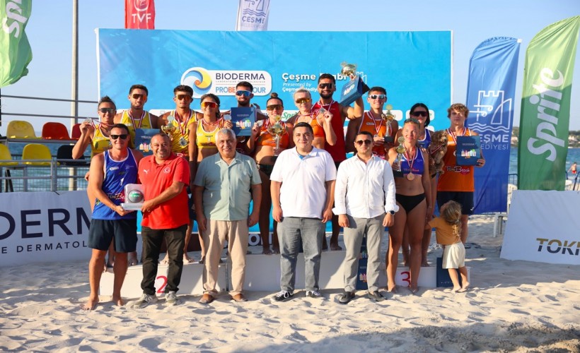 Uluslararası plaj voleybolunun kalbi Çeşme’de attı